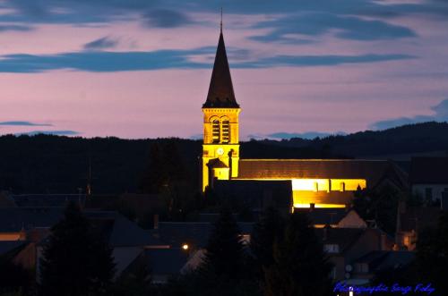 Vue village nuit crédit Serge Folly